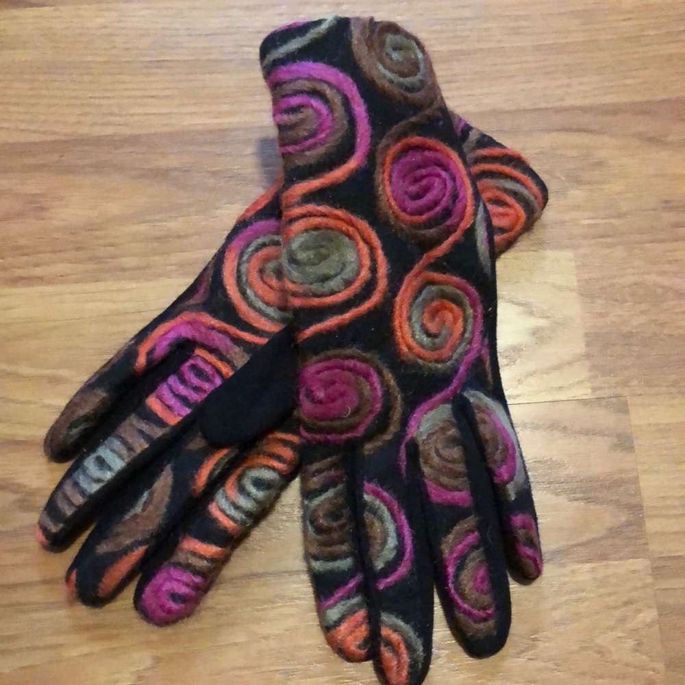 Felted lined gloves